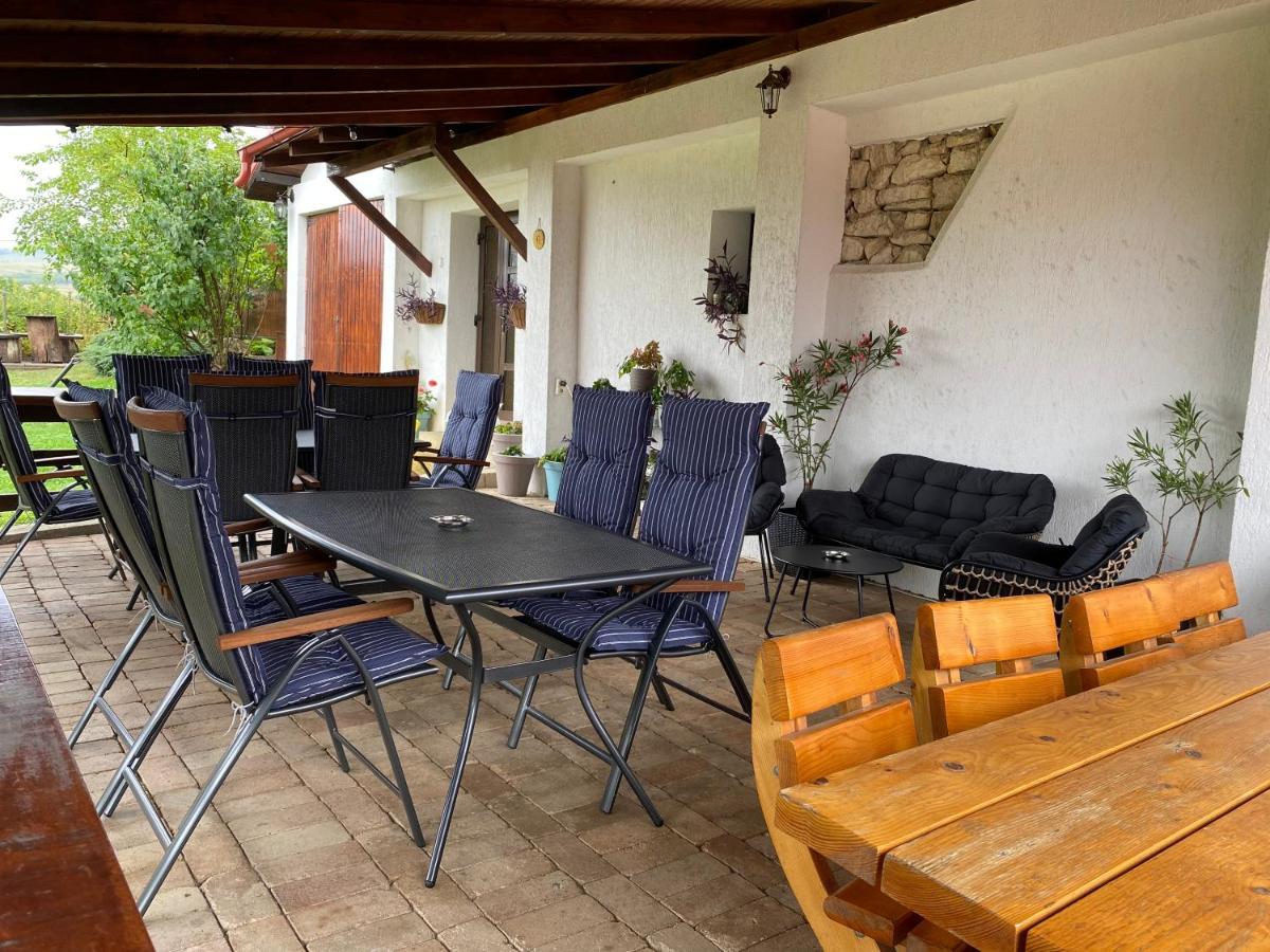Casa De Vacanta Potoc Экстерьер фото