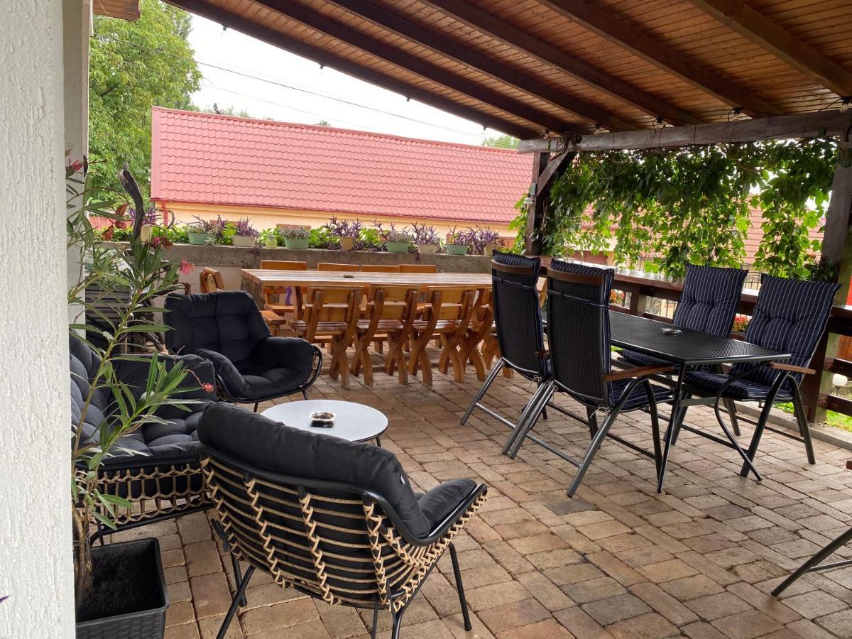 Casa De Vacanta Potoc Экстерьер фото