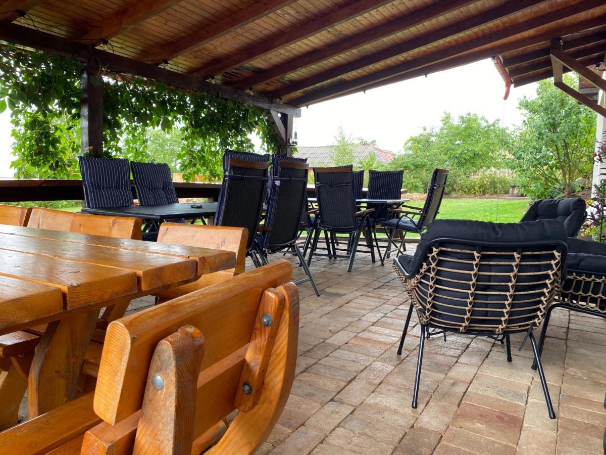 Casa De Vacanta Potoc Экстерьер фото