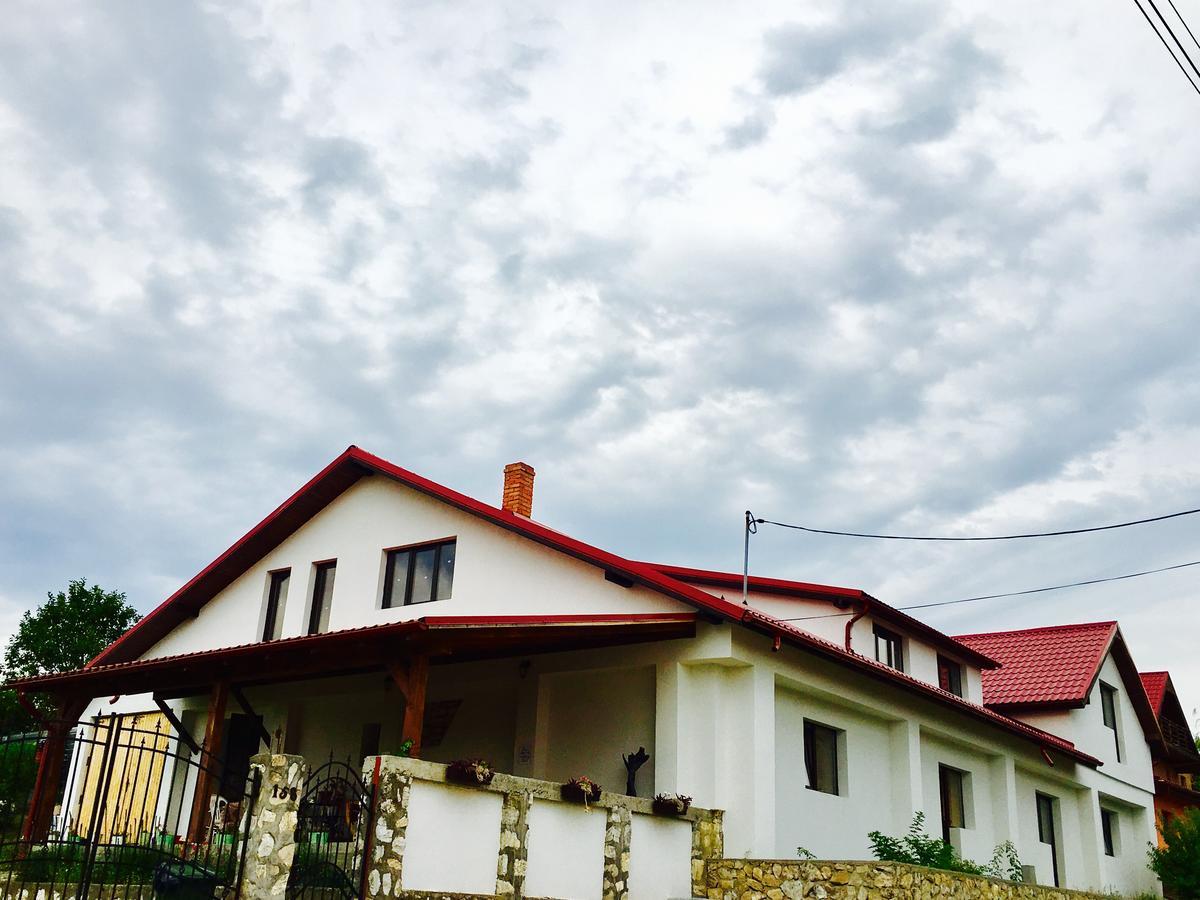 Casa De Vacanta Potoc Экстерьер фото
